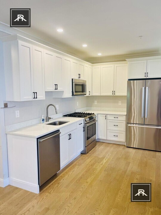 44 Ridgemont St in Boston, MA - Building Photo