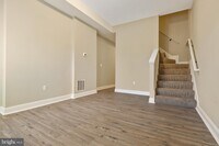 2124 E Hoffman St photo'