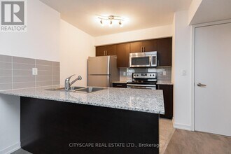 1410-1410 Dupont St in Toronto, ON - Building Photo - Building Photo