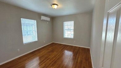 1915 Binz St, Unit 1 in Houston, TX - Building Photo - Building Photo