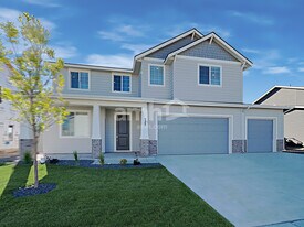 933 N Barkvine Ave in Star, ID - Building Photo