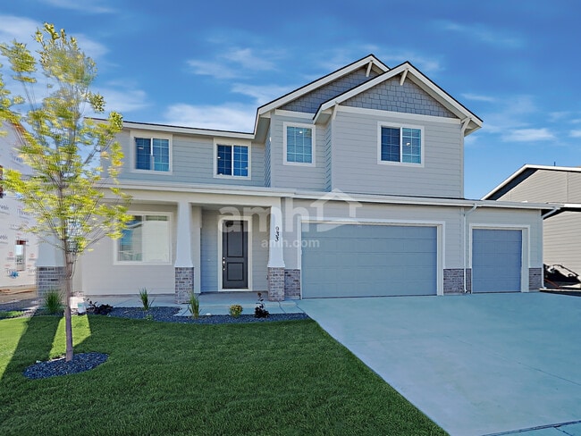 property at 933 N Barkvine Ave