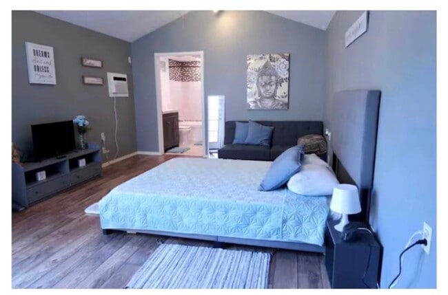 property at 2606 Stanford St