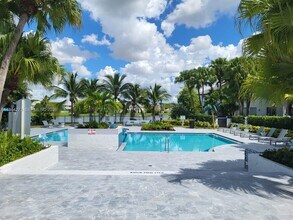 4555 NW 99th Ave in Doral, FL - Building Photo - Building Photo