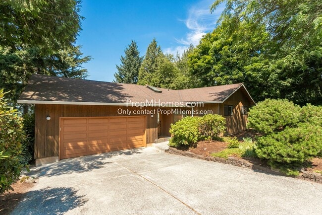 property at 10625 SE 93rd Ct