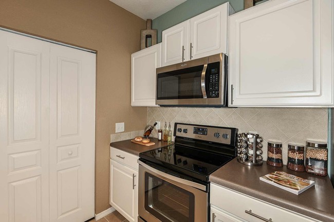 Villas at Gateway in Pinellas Park, FL - Foto de edificio - Building Photo