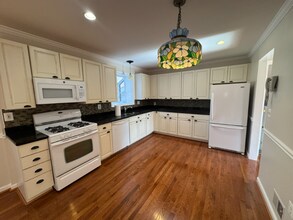 19532 Olney Mill Rd in Olney, MD - Foto de edificio - Building Photo