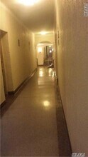 37-21 80th St in Queens, NY - Foto de edificio - Building Photo