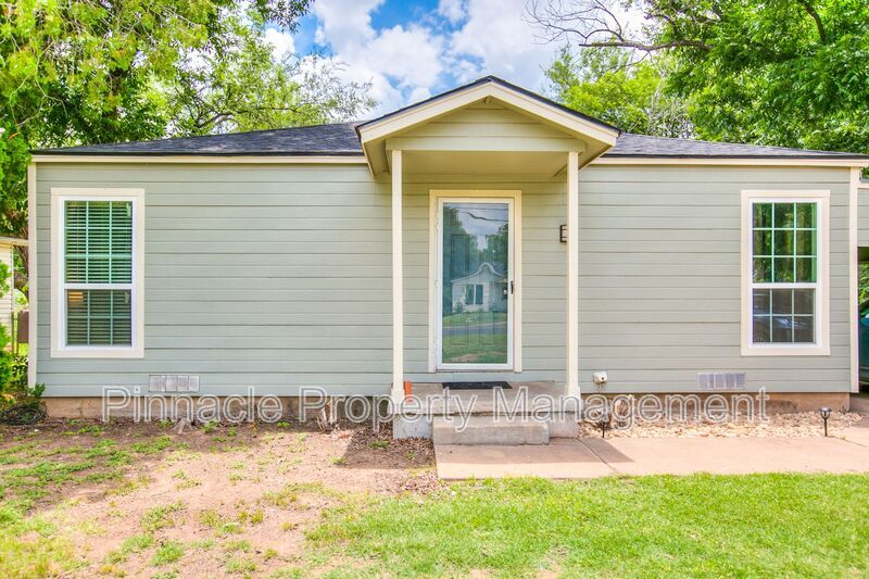 213 Paint Rock Rd in San Angelo, TX - Building Photo