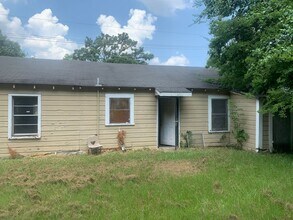 5613 Broadway Ave in Shreveport, LA - Building Photo - Building Photo