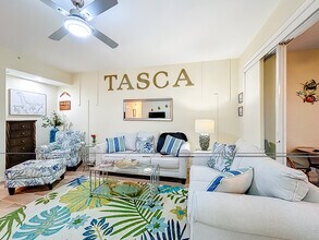 960 Cooper St, Unit 960 Cooper Unit 203 in Venice, FL - Building Photo - Building Photo