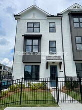 516 Healy Drive in Cumming, GA - Building Photo - Building Photo