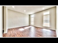 810 Brooks Ln photo'