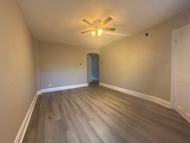 104 Willow Spring Rd in Dundalk, MD - Building Photo - Building Photo