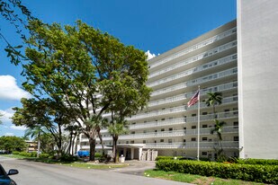 2555 NE 11th St, Unit Horizon House in Fort Lauderdale, FL - Building Photo