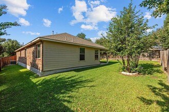 1110 Sunny Meadows Loop in Georgetown, TX - Building Photo - Building Photo