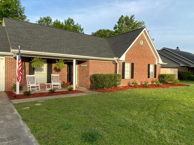 54 N Butternut Dr in Columbus, MS - Foto de edificio - Building Photo