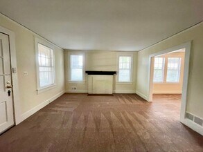 618 Saluda Ave-Unit -620 in Columbia, SC - Foto de edificio - Building Photo