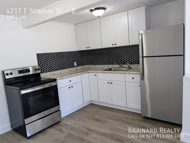 4217 E Sewaha St in Tampa, FL - Building Photo - Building Photo