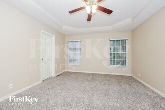 525 Forest Pointe Pl in Nashville, TN - Building Photo - Building Photo