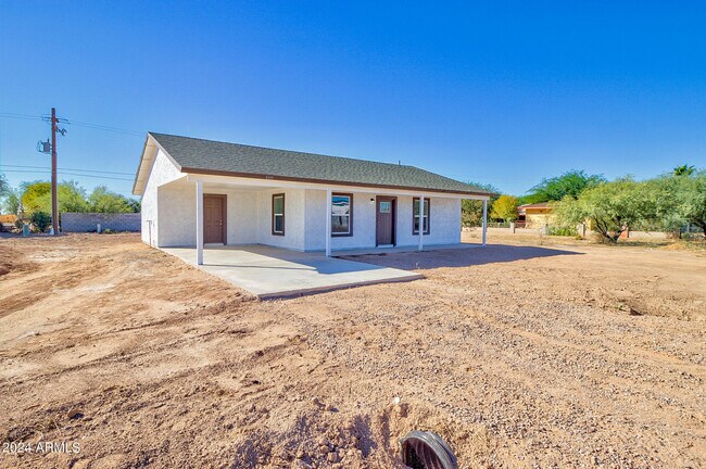 3355 W Tollan Dr in Eloy, AZ - Building Photo - Building Photo