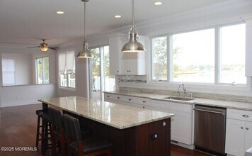 443 Driveway in Oceanport, NJ - Building Photo - Building Photo
