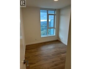 308 Alderson Ave in Coquitlam, BC - Building Photo - Building Photo