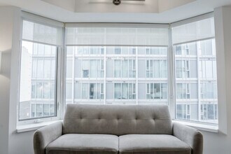 55 Avenue Rd, Unit SI ID1465889P in Toronto, ON - Building Photo - Building Photo
