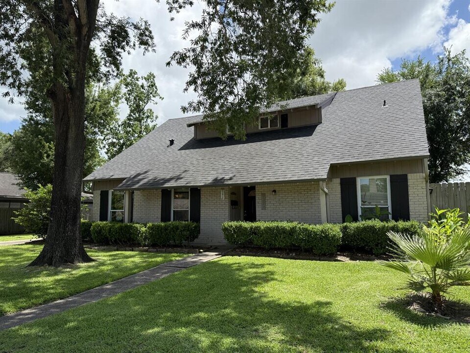 15806 Torry Pines Rd in Houston, TX - Building Photo