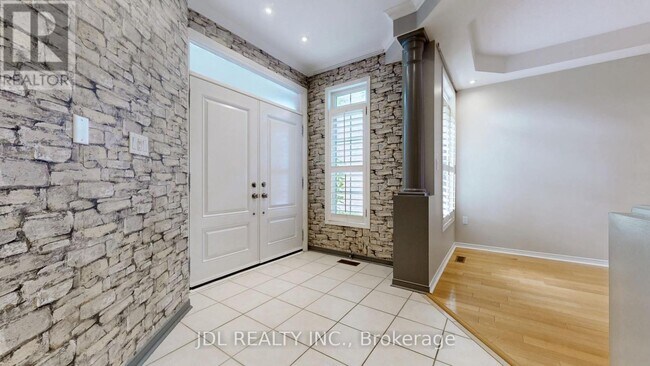 62 Kaitlin Dr in Richmond Hill, ON - Building Photo - Building Photo