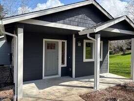 2606 NE 33rd St, Unit 2606 in Lincoln City, OR - Building Photo