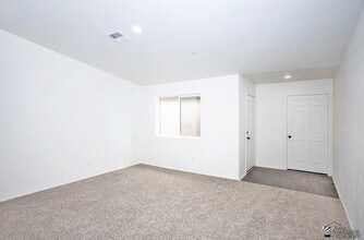 7361 E 38th Ln in Yuma, AZ - Building Photo - Building Photo