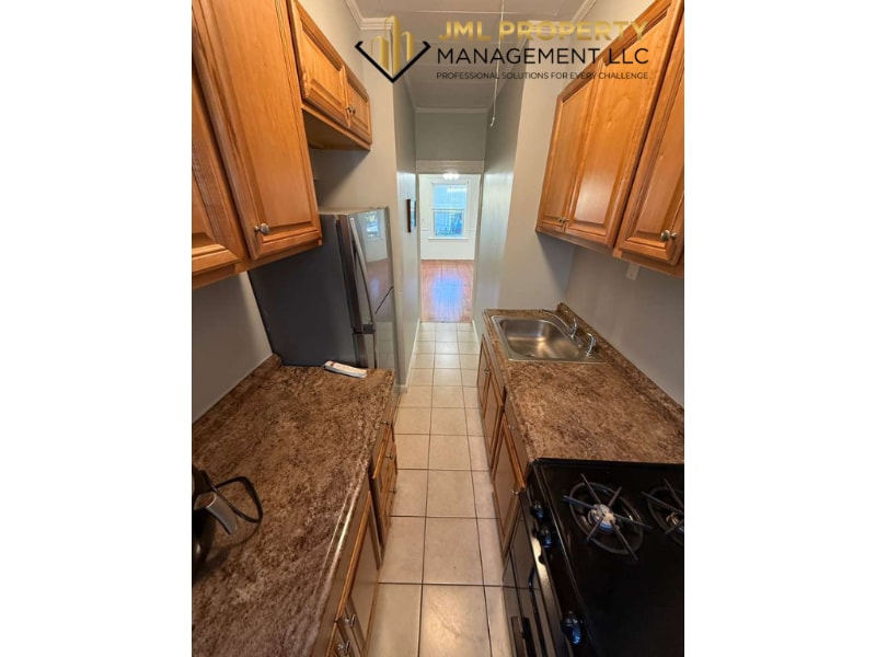 121 Irving St in Fall River, MA - Building Photo