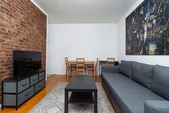 1217 Park Ave in New York, NY - Building Photo - Building Photo