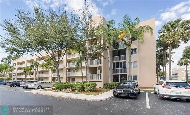 9525 Weldon Cir-Unit -H116 in Tamarac, FL - Building Photo - Building Photo