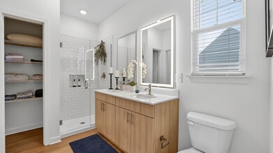 LEO at Carmel -Single Family Rental Homes in Carmel, IN - Foto de edificio - Building Photo