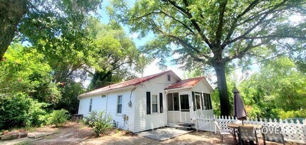 2256 E Lake Shore Dr in Wilmington, NC - Building Photo - Building Photo
