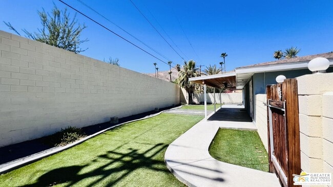 38260 Charlesworth Dr in Cathedral City, CA - Building Photo - Building Photo