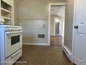 94 Wyoming St in Wilkes-Barre, PA - Building Photo - Building Photo