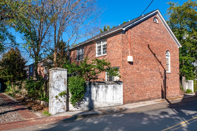 12 George St in Charleston, SC - Building Photo - Building Photo