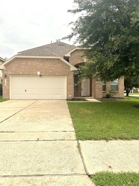 11347 Sandstone Canyon Dr in Humble, TX - Building Photo