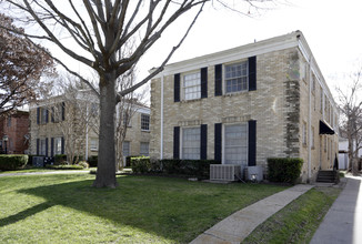 McCommas Place in Dallas, TX - Building Photo - Building Photo