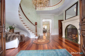 637 Valley Rd in New Canaan, CT - Building Photo - Building Photo