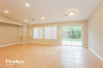 9325 Thunder Falls Ct in Las Vegas, NV - Building Photo - Building Photo