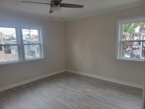 4401-4411 E Ocean Blvd in Long Beach, CA - Foto de edificio - Building Photo