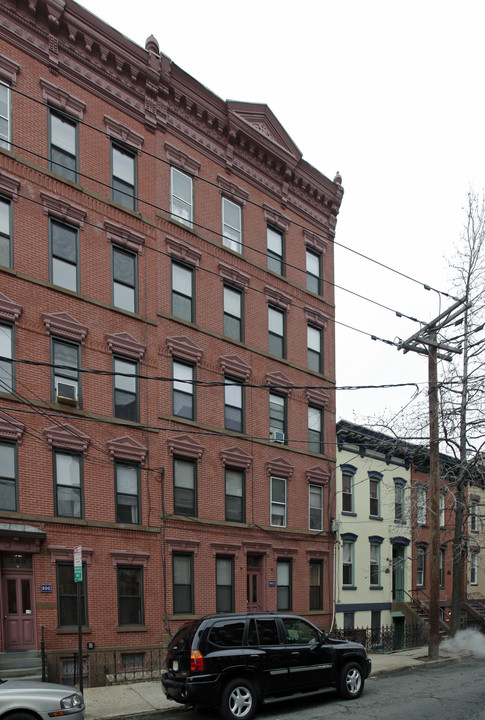 802 Park Ave in Hoboken, NJ - Building Photo