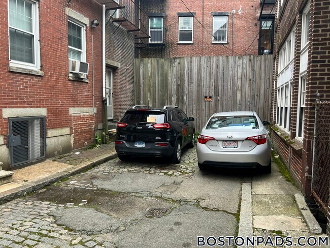 14 Melrose St in Boston, MA - Building Photo - Building Photo
