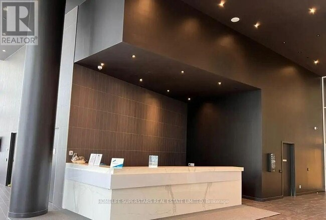 448 Burnhamthorpe Rd W in Mississauga, ON - Building Photo - Building Photo