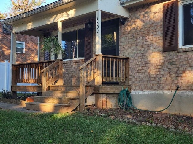 property at 2809 Creekwood Dr
