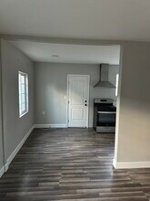 335 W Almond St in Compton, CA - Building Photo - Building Photo